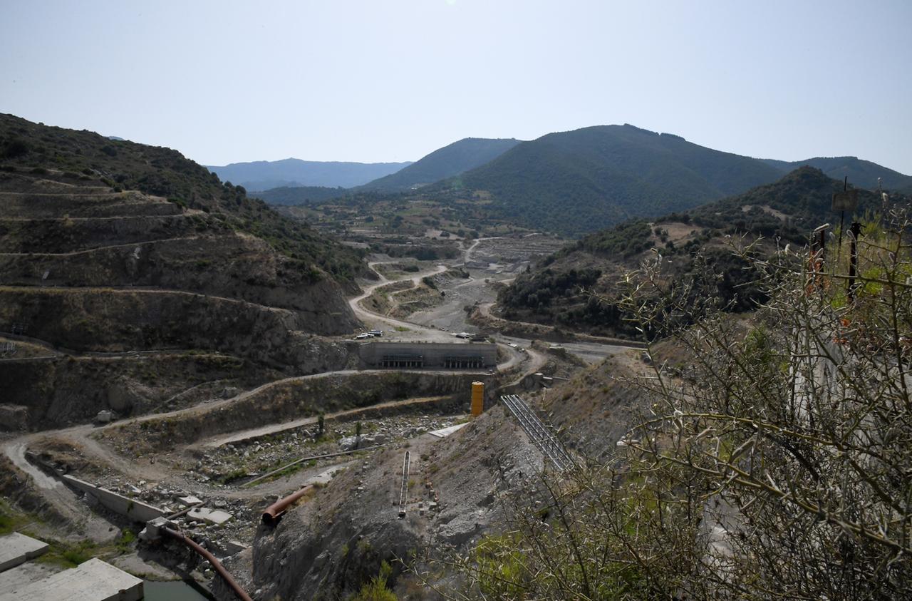 
	Il cantiere della diga in costruzione di Cumbidanovu (foto Massimo Locci

