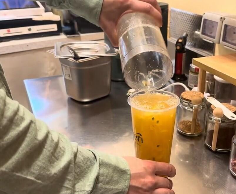 Il fenomeno Bubble Tea spopola anche a Modena: «La bevanda dalla Cina che ha conquistato tutti»