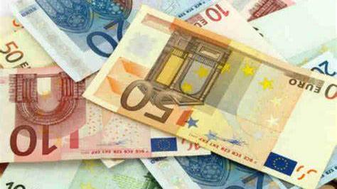 Onorevoli stipendi, ecco quanto guadagnano consiglieri e assessori regionali