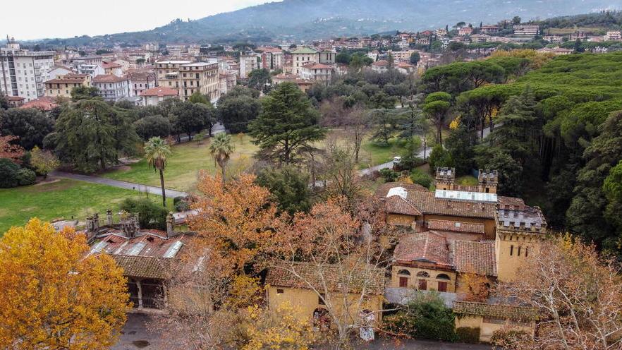 Una veduta dall’alto del parco termale con le Tamerici in primo piano (foto Nucci)