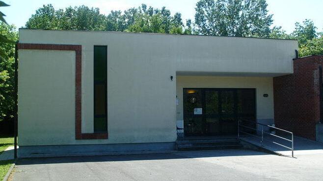 Altopascio, investito da un'auto pirata: trovato cadavere sotto a una siepe