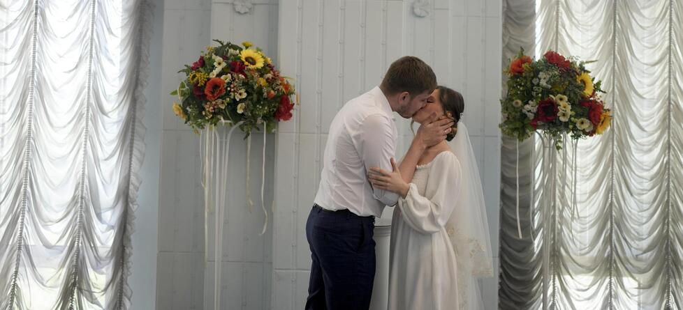 Mutui ai giovani se si sposano: «In Sardegna non ha senso»