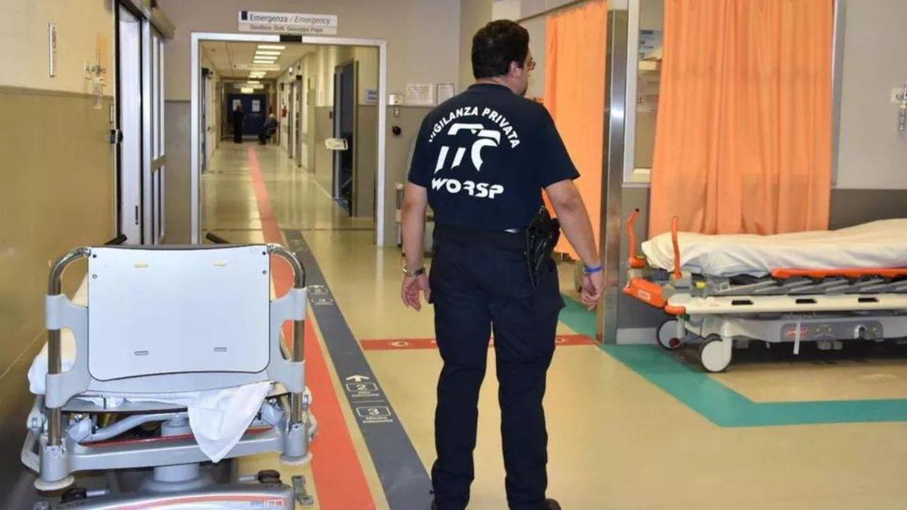 Una guardia privata all’interno di Cisanello