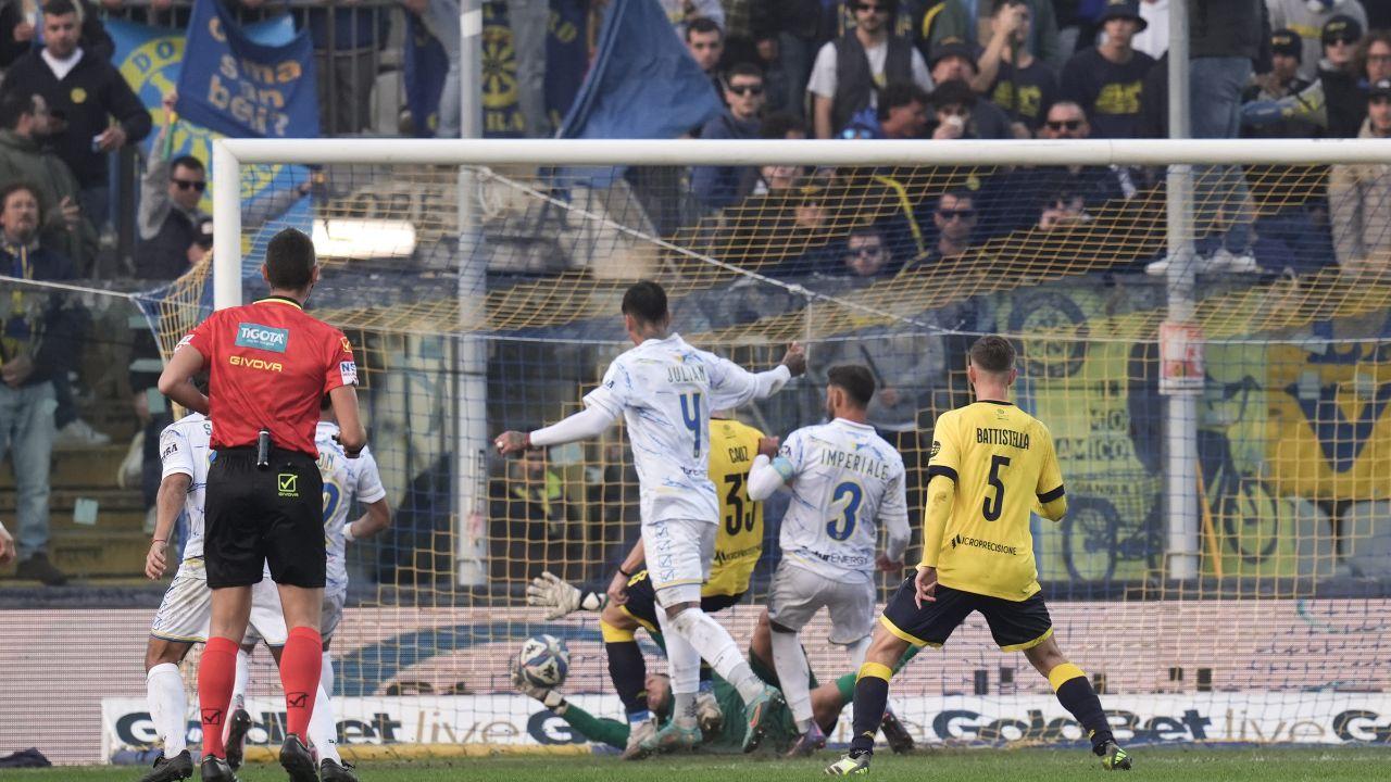 Un momento della partita contro il Modena