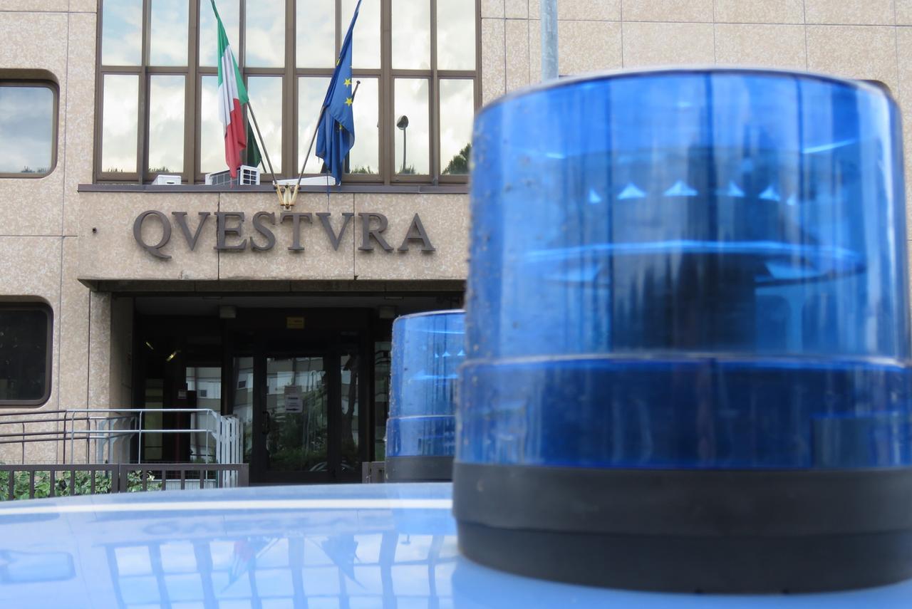 Il segretario Pd: «I rinforzi alla Questura di Prato sono solo propaganda»