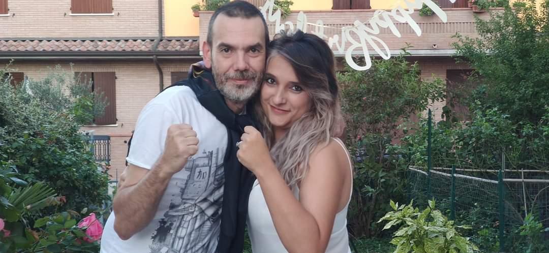 
	Alice insieme a suo fratello Matteo

