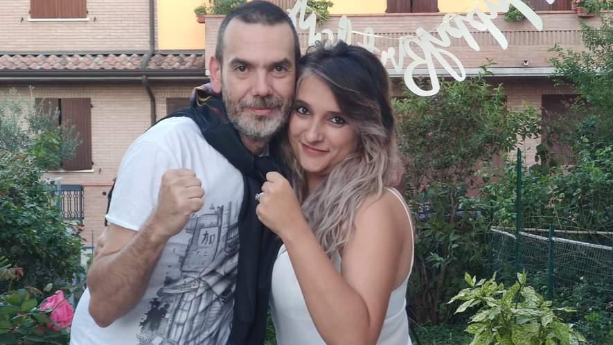 Alice insieme a suo fratello Matteo