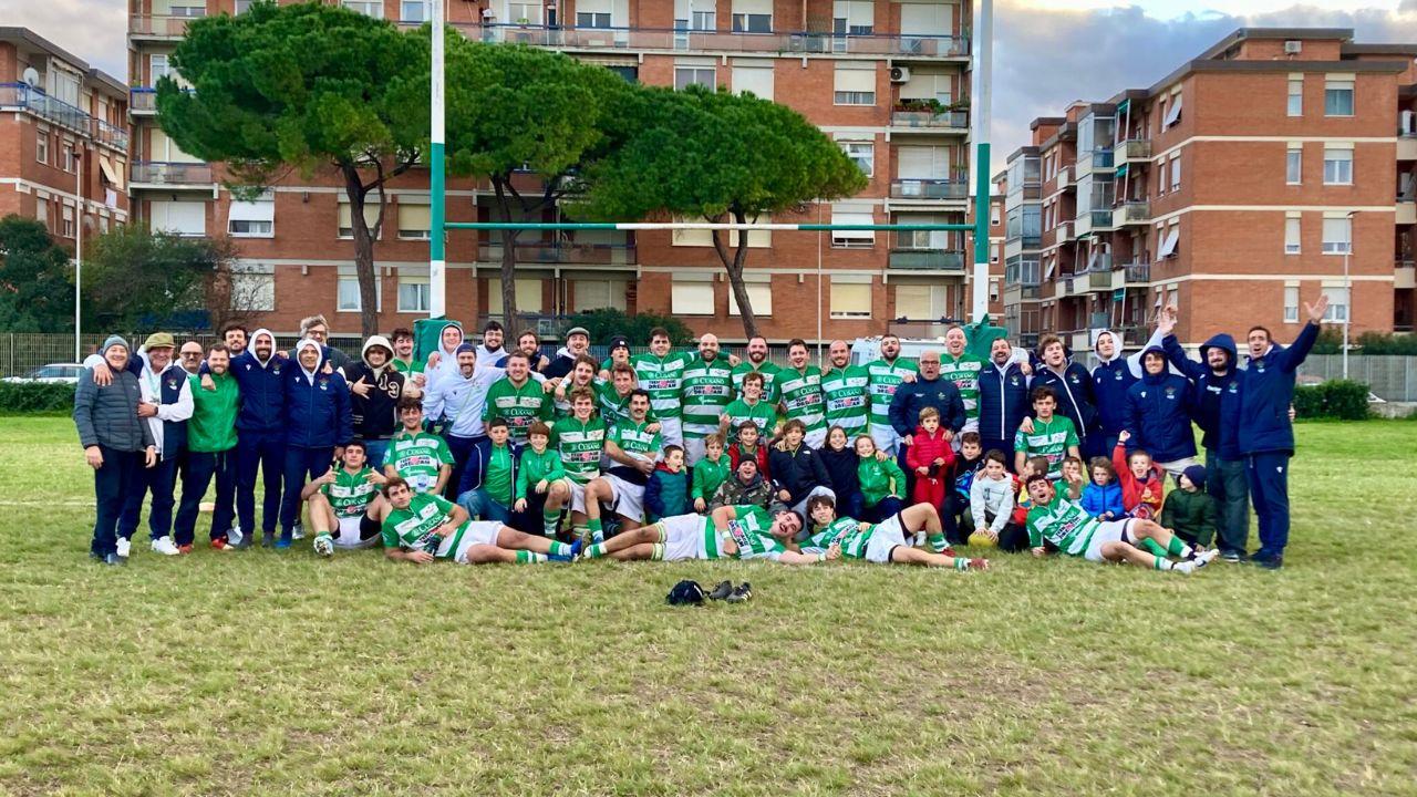 L’Unicusano Livorno Rugby festeggia la vittoria casalinga (foto Alessandra Lavorenti)