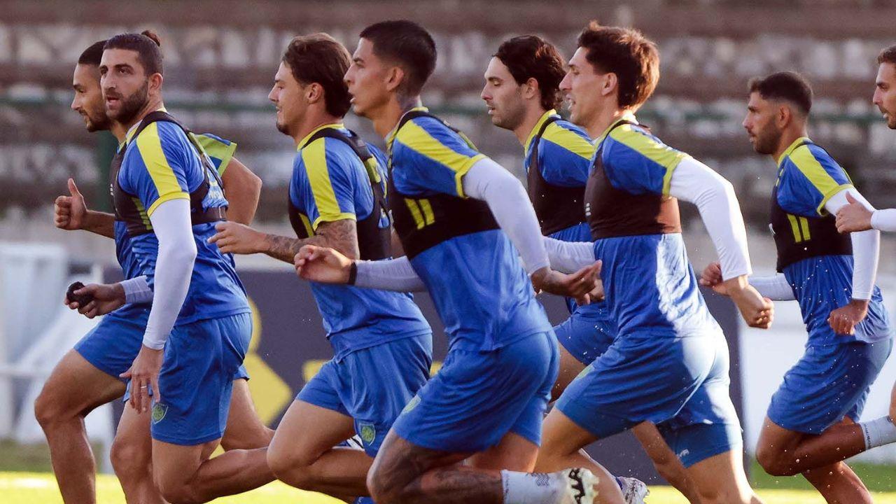 La Carrarese in allenamento (Foto di Massimo Matelli)