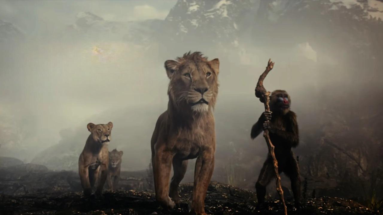 Il giovane Mufasa accanto al giovane Rafiki