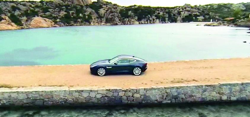 Ferrari, Jaguar, Bulgari, Dolce&Gabbana: lo stile senza tempo sfila in Sardegna