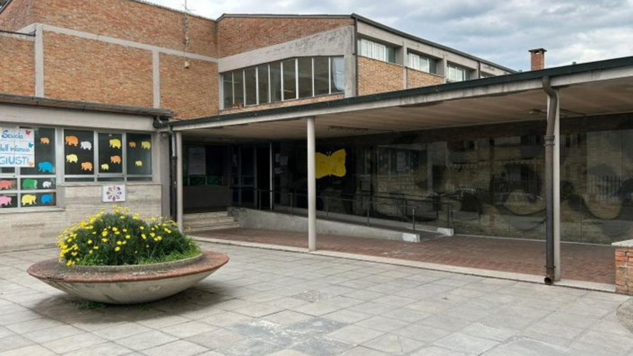 La scuola primaria Giusti di Ponsacco al centro del caso