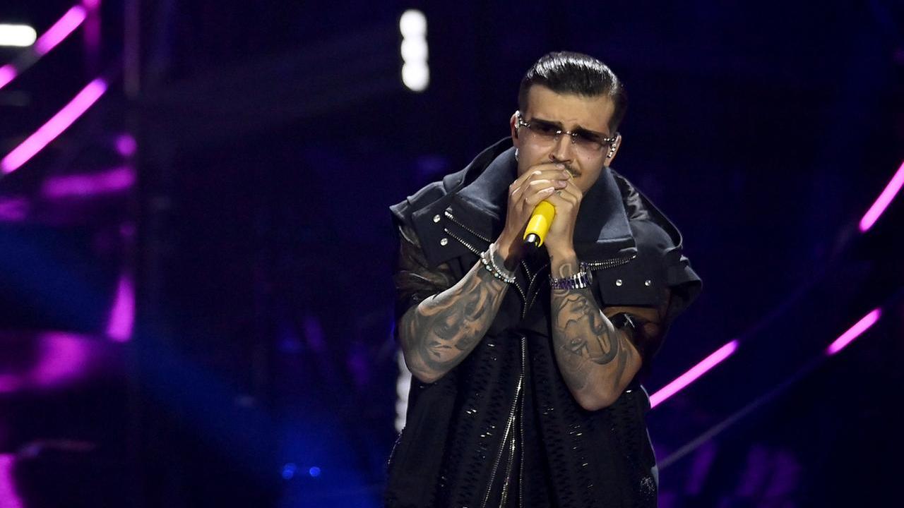 Fenomeno Geolier, re secondino che da Napoli parla all’Italia intera