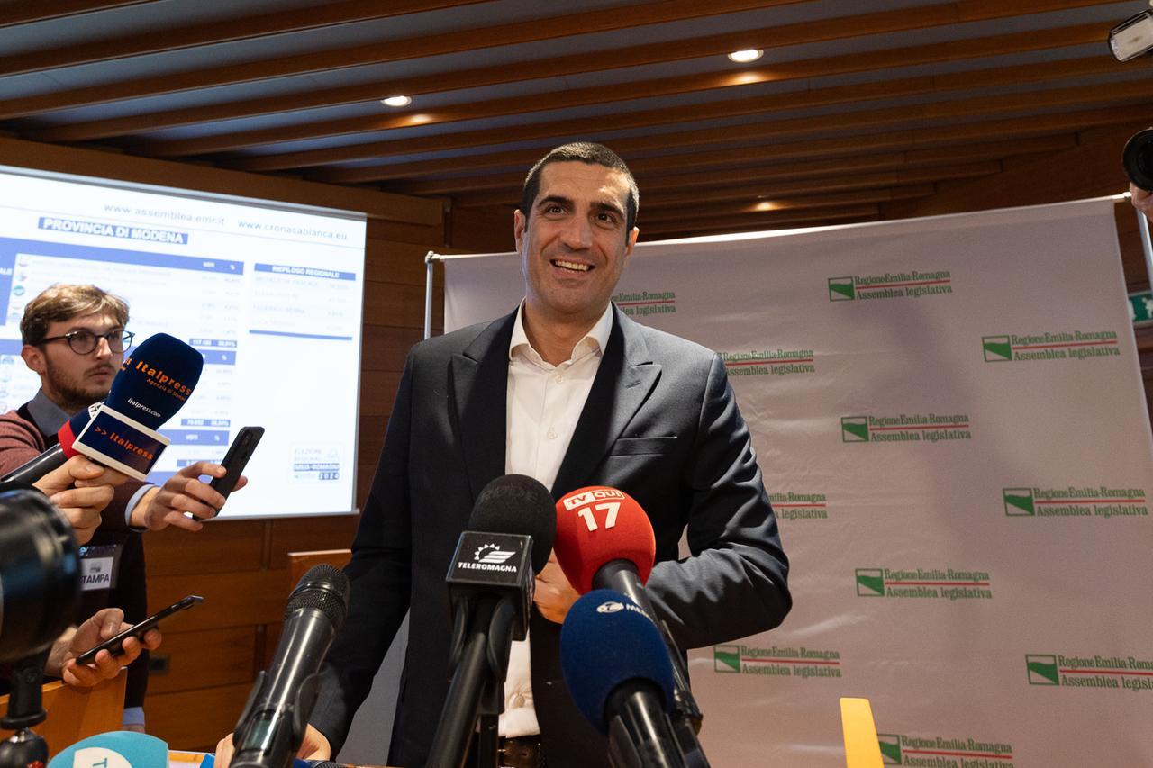 Michele de Pascale, ecco chi è il nuovo presidente dell’Emilia-Romagna