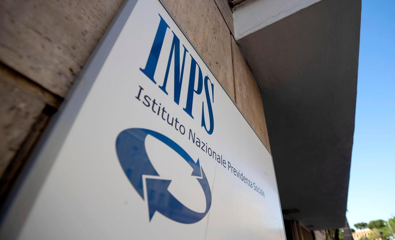 Manovra, incentivi per chi resta al lavoro e piccoli aumenti per le pensioni minime