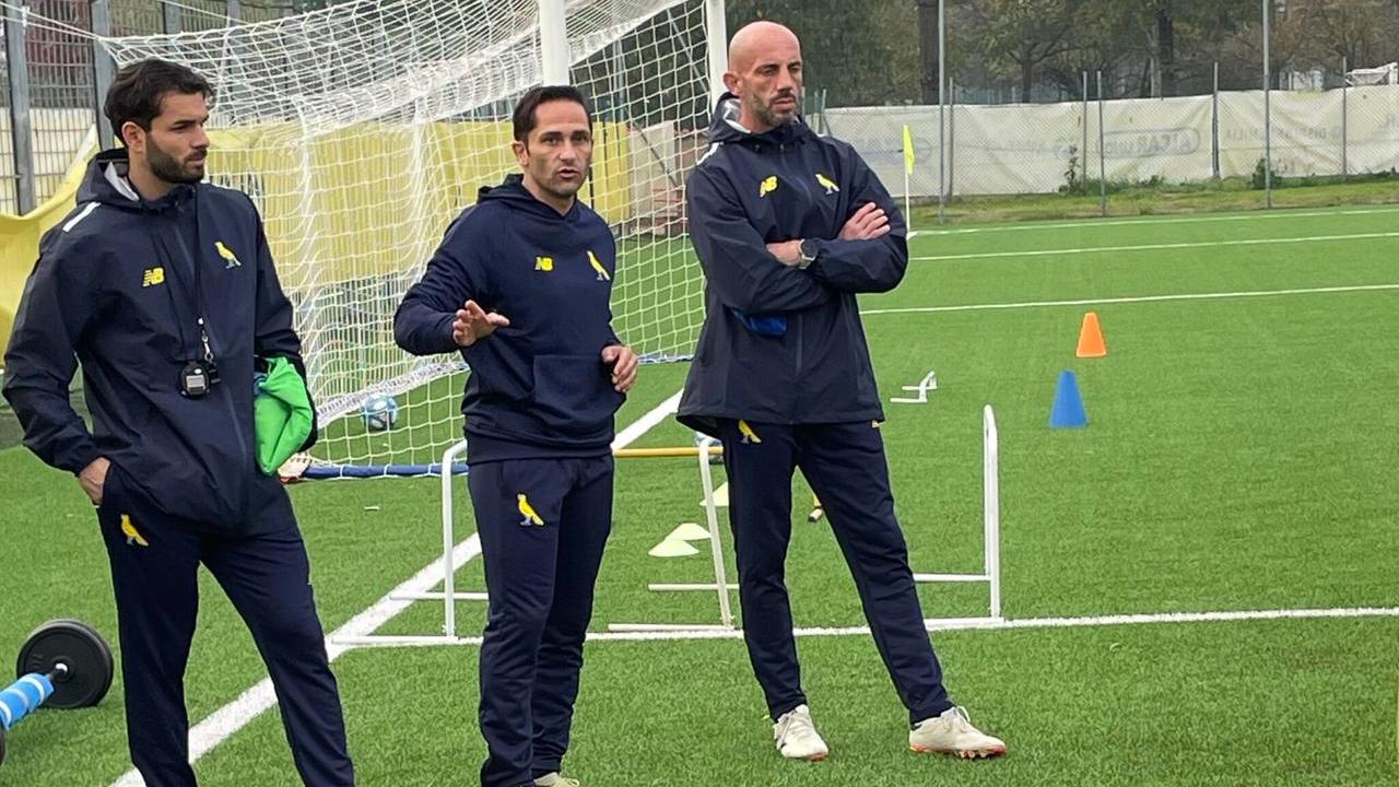 Marco Sansovini, nuovo allenatore dell'Under 17 del Modena, con Antonio Cinelli e Antonio Narciso