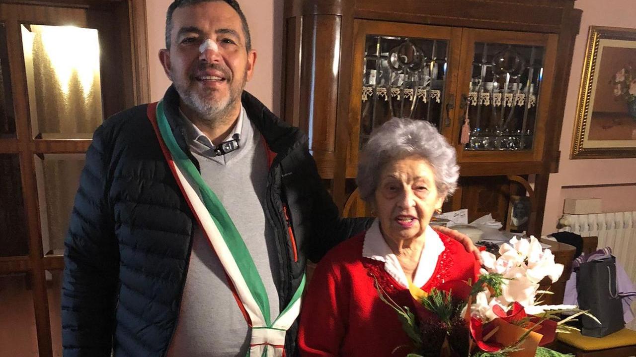 Iole Alessi con il sindaco di San Felice Michele Goldoni