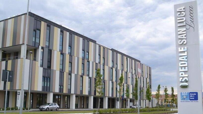 Lucca, bambina nata morta in ospedale: cosa è successo durante il parto e le indagini