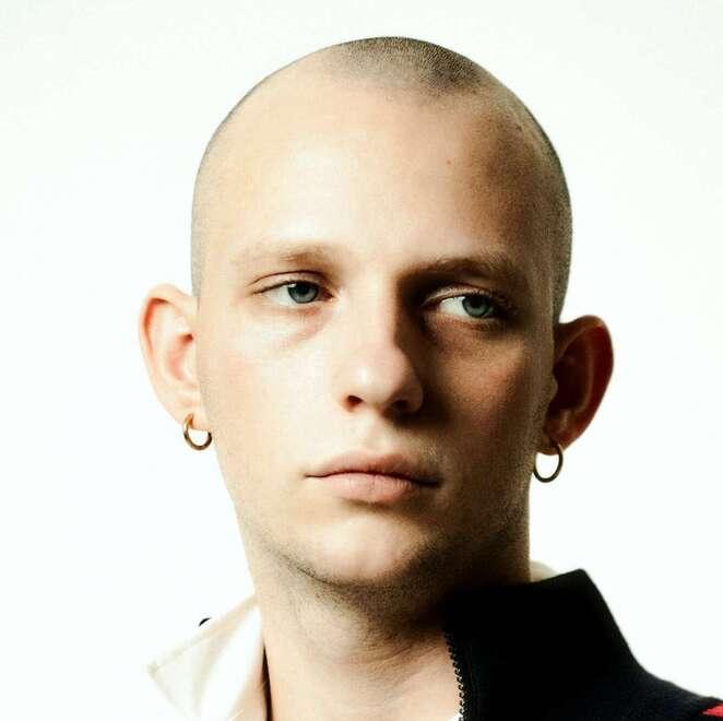 Lucca, Selmi conquista la semifinale e “vede” il palco di Sanremo 2025<br>

