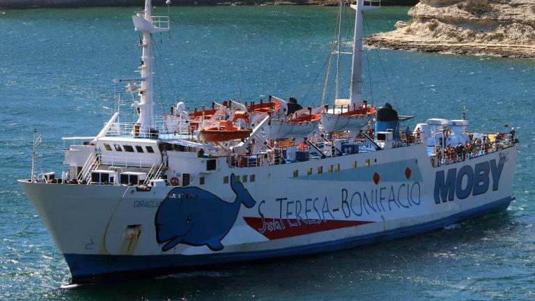 Il traghetto Giraglia della flotta Moby Lines