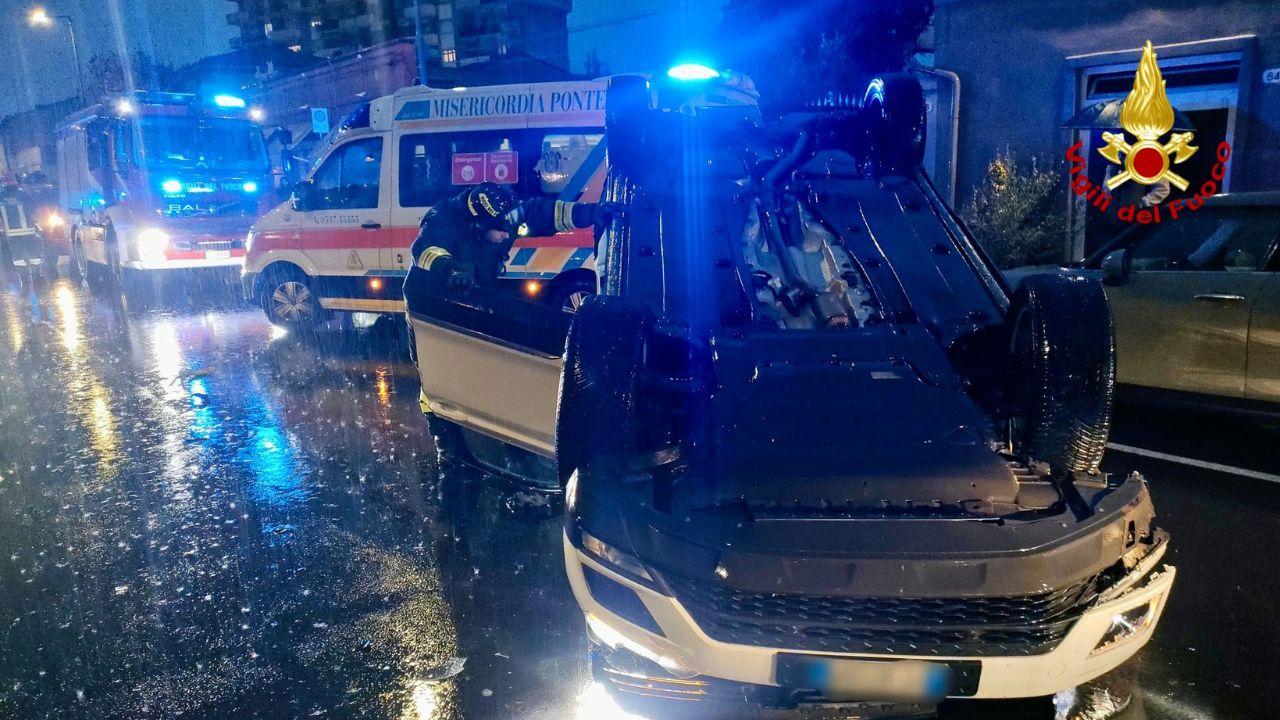 
	L'incidente in via Pisana (Foto vigili del fuoco)


