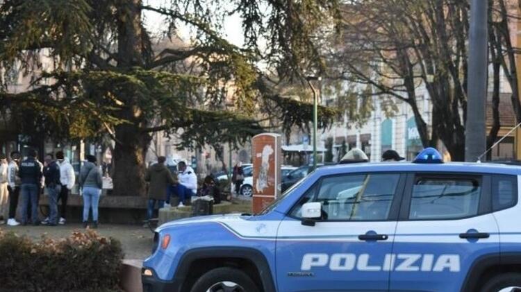 Paura in autostazione a Modena. E i negozi diventano un rifugio per studenti