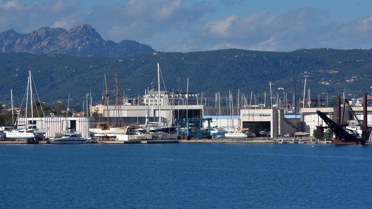 
	(l'area dei cantieri nautici a Cala Saccaia)

