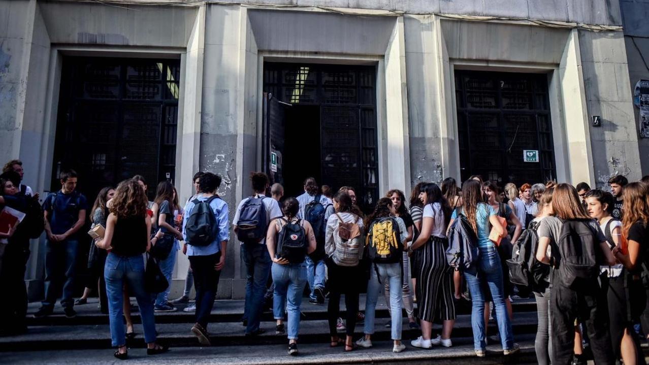 I ragazzi delle medie davanti a una scelta: quale scuola per le superiori?