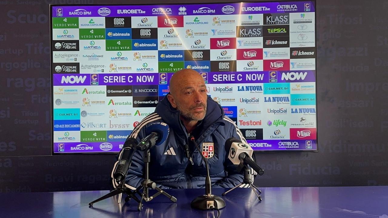 
	L'allenatore della Torres <strong>Alfonso Greco</strong>

