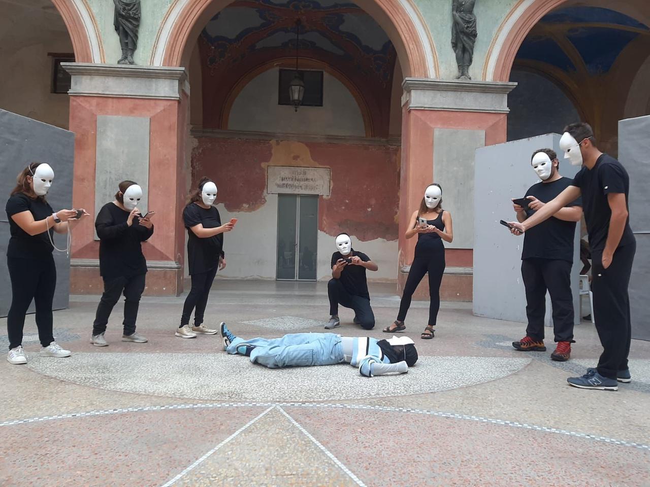 Un po’ Giulietta, un po’ Saman: spettacolo al Teatro Ruggeri di Guastalla