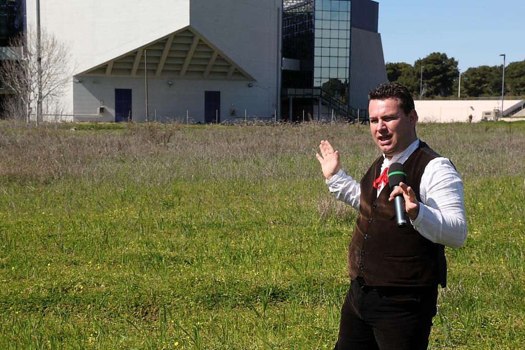 
	Cristian Cocco durante un servizio per Striscia la notizia

