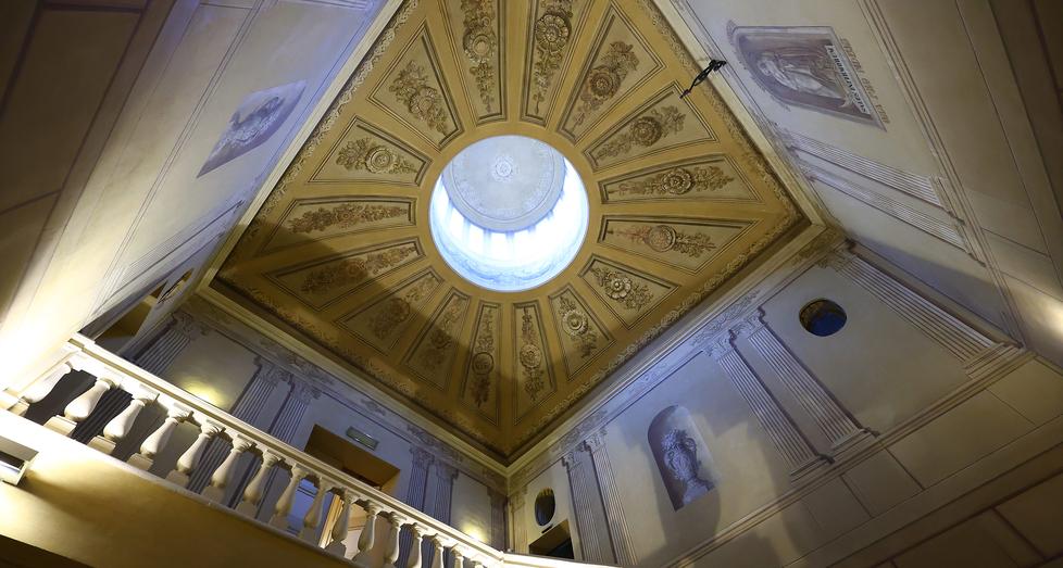 Ferrara, all’asta gli arredi di Palazzo Crema