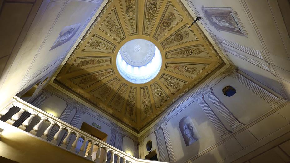 Ferrara, all’asta gli arredi di Palazzo Crema