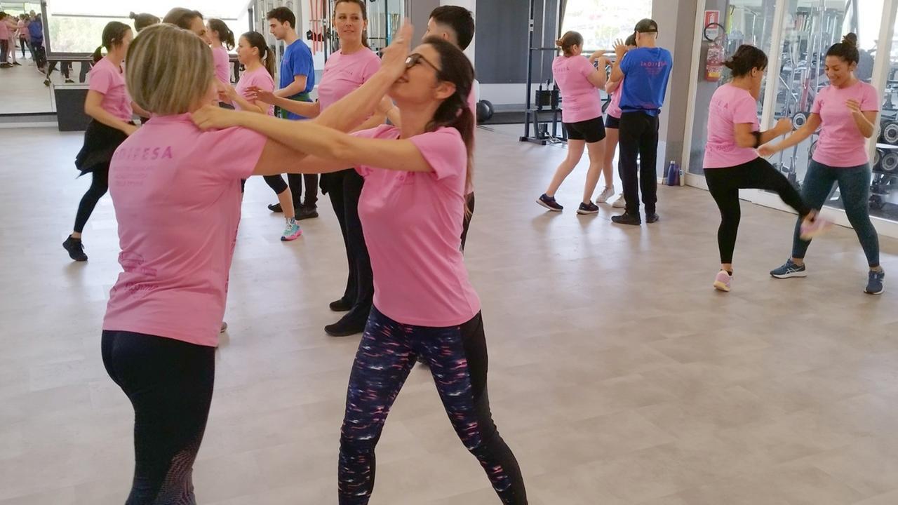 Cagliari, “InDifesa” delle donne: «La violenza non è solo una questione privata»