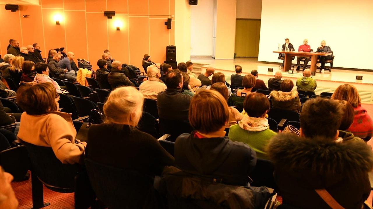 Da Orgosolo: «Spendiamo 93mila euro per i lampioni presi come bersaglio dalle fucilate»