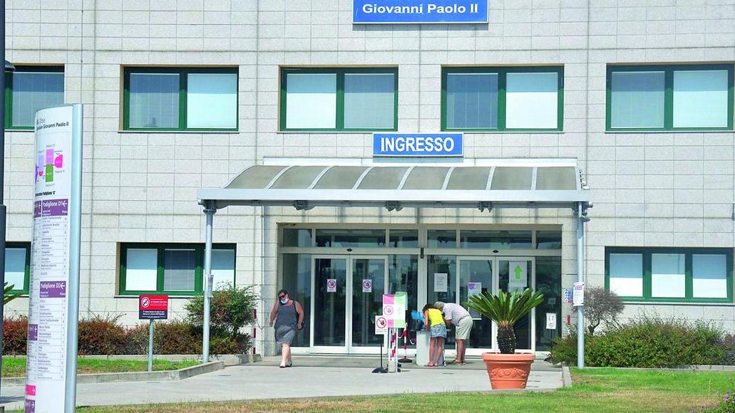 Imprenditore morto per malaria, il docente: «non esiste una vaccinazione sicura e la profilassi non è obbligatoria»