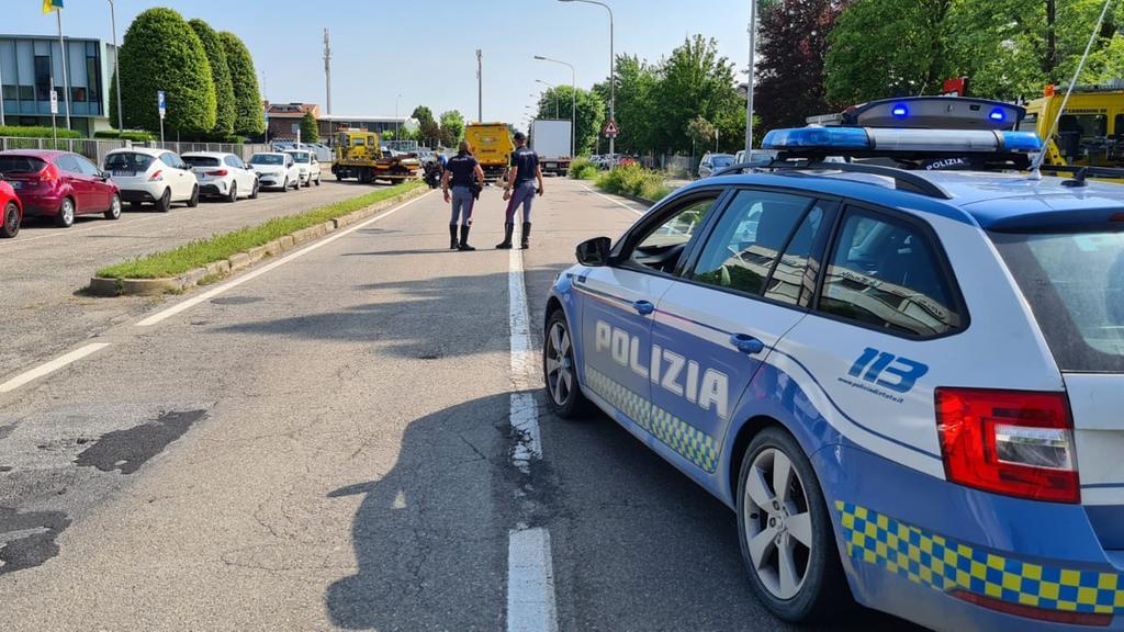 Auto senza assicurazione, la Polstrada sequestra 43 veicoli. Una donna di 80 anni da 5 anni in giro senza copertura