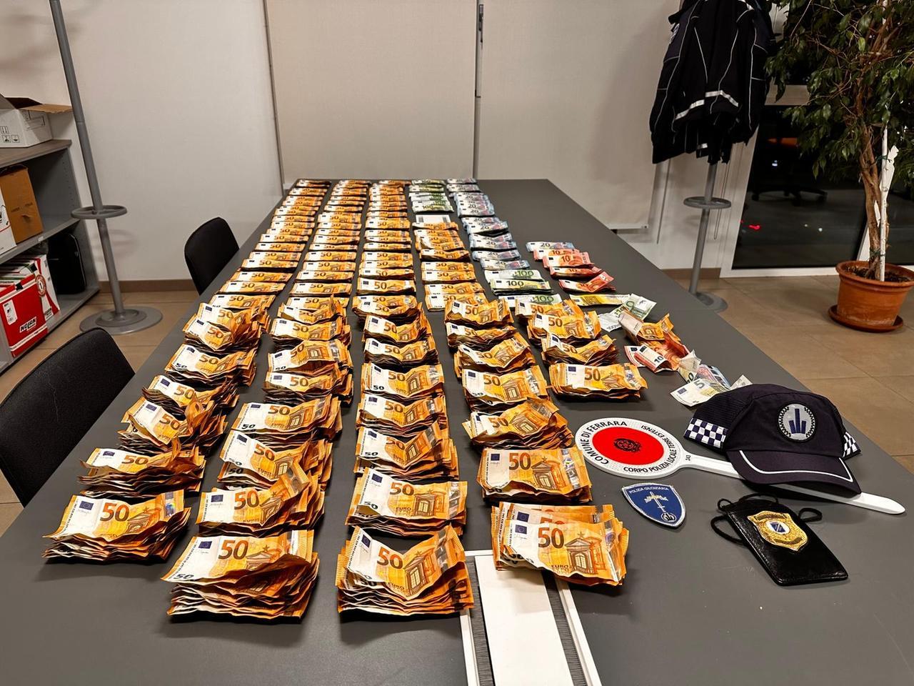 Ferrara, sorpreso con 63mila euro in contanti: denunciato spacciatore