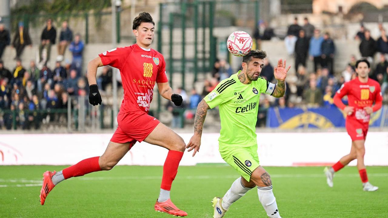 Il Pisa perde derby e primato con la Carrarese