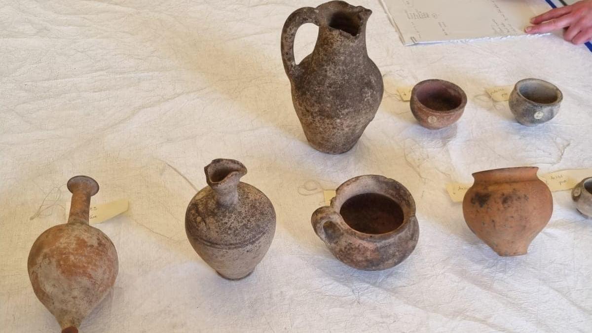 Tornano a casa dall’Inghilterra 275 reperti di Tharros