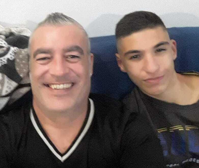 Il dramma di Siria: padre e fratello morti nel giorno della sua festa