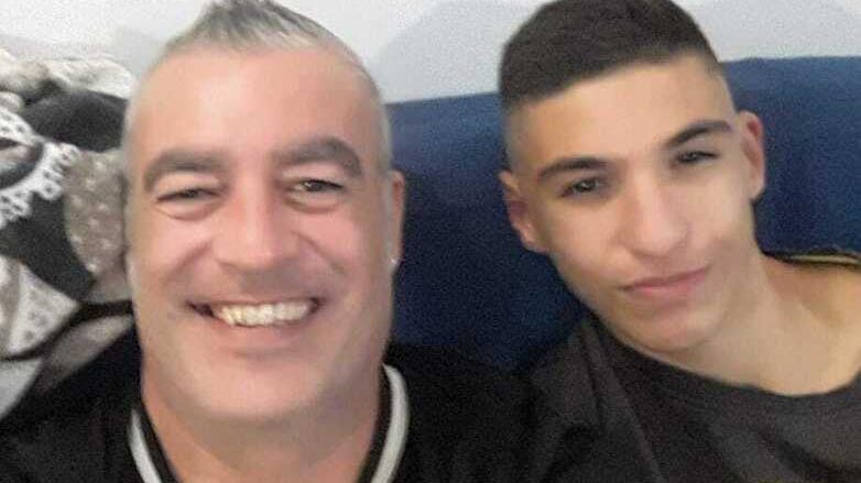 Il dramma di Siria: padre e fratello morti nel giorno della sua festa