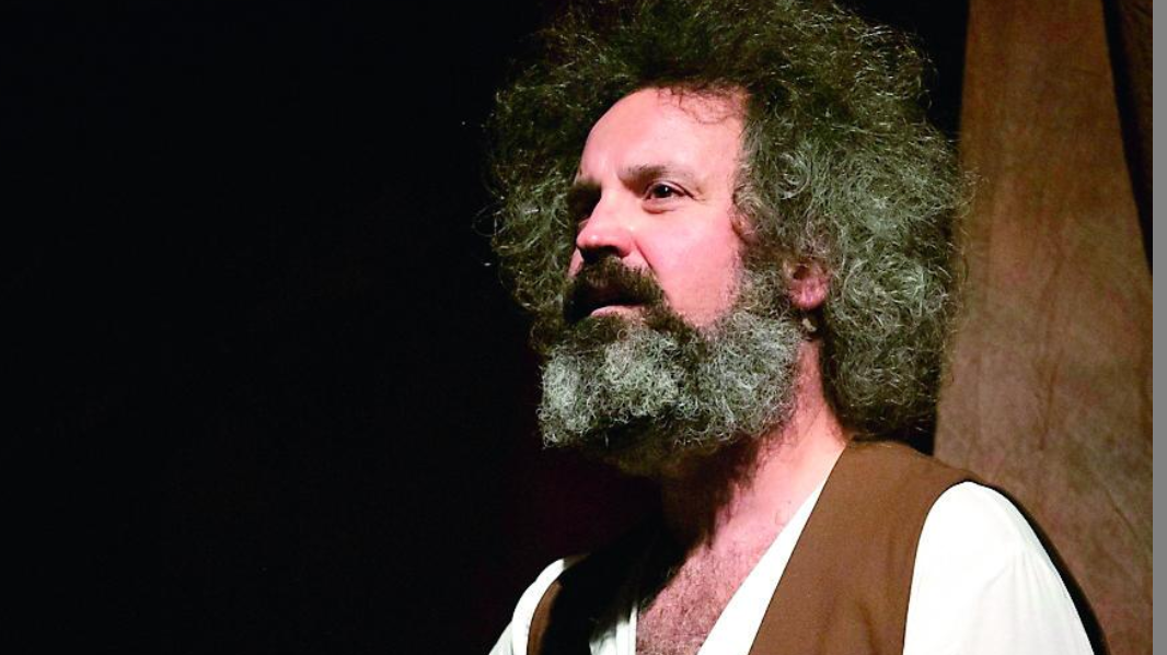 Simone Cristicchi: «Un po’ santo un po’ folle, vi presento il mio Francesco»