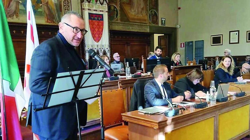 Il direttore del carcere della Dogaia Vincenzo Tedeschi al consiglio comunale straordinario sul carcere