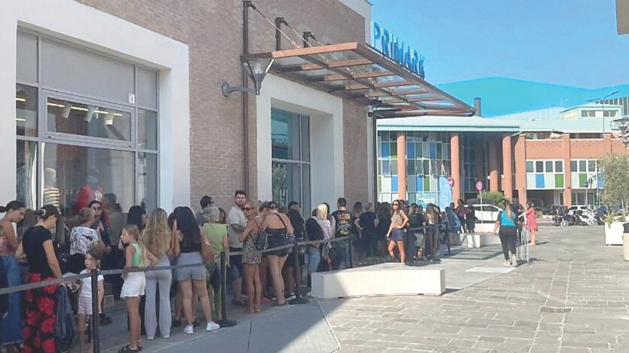 Il negozio di Primark a Porta a Mare il giorno dell’apertura