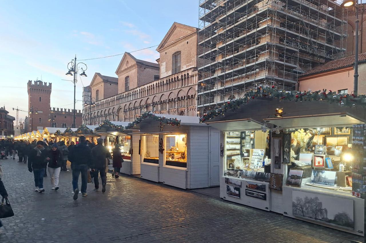 La “tripletta” del Natale a Ferrara: aperte casette, Villaggio e park