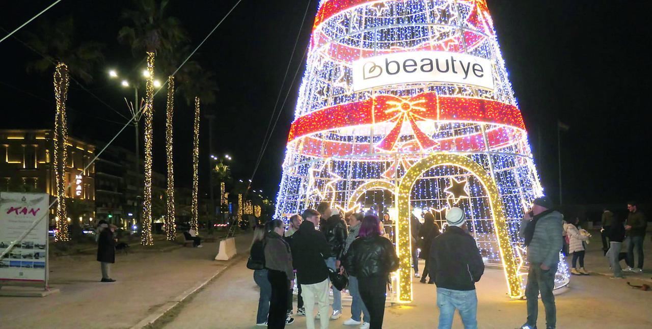 Natale a Viareggio, la città s’illumina rispettando l’ambiente