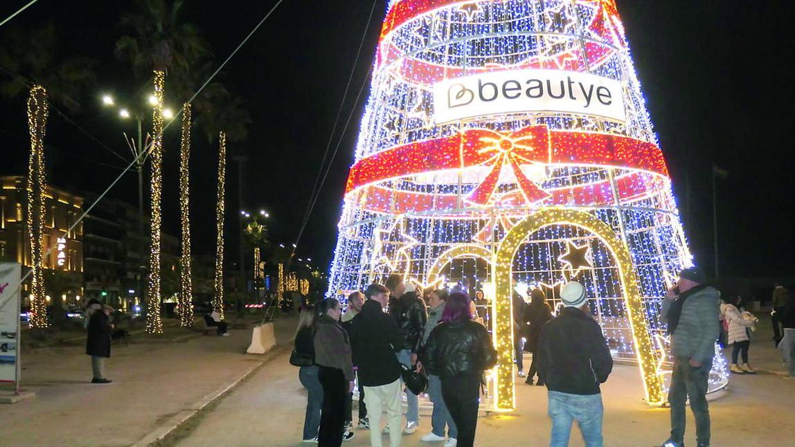 Natale a Viareggio, la città s’illumina rispettando l’ambiente