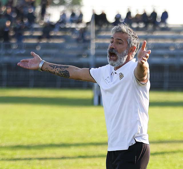Massese-Viareggio, è il giorno del super derby: le scelte di Pisciotta