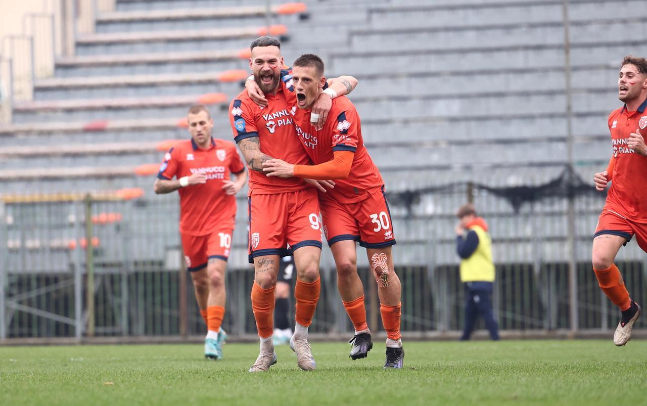 
	L'esultanza di Pinzauti

